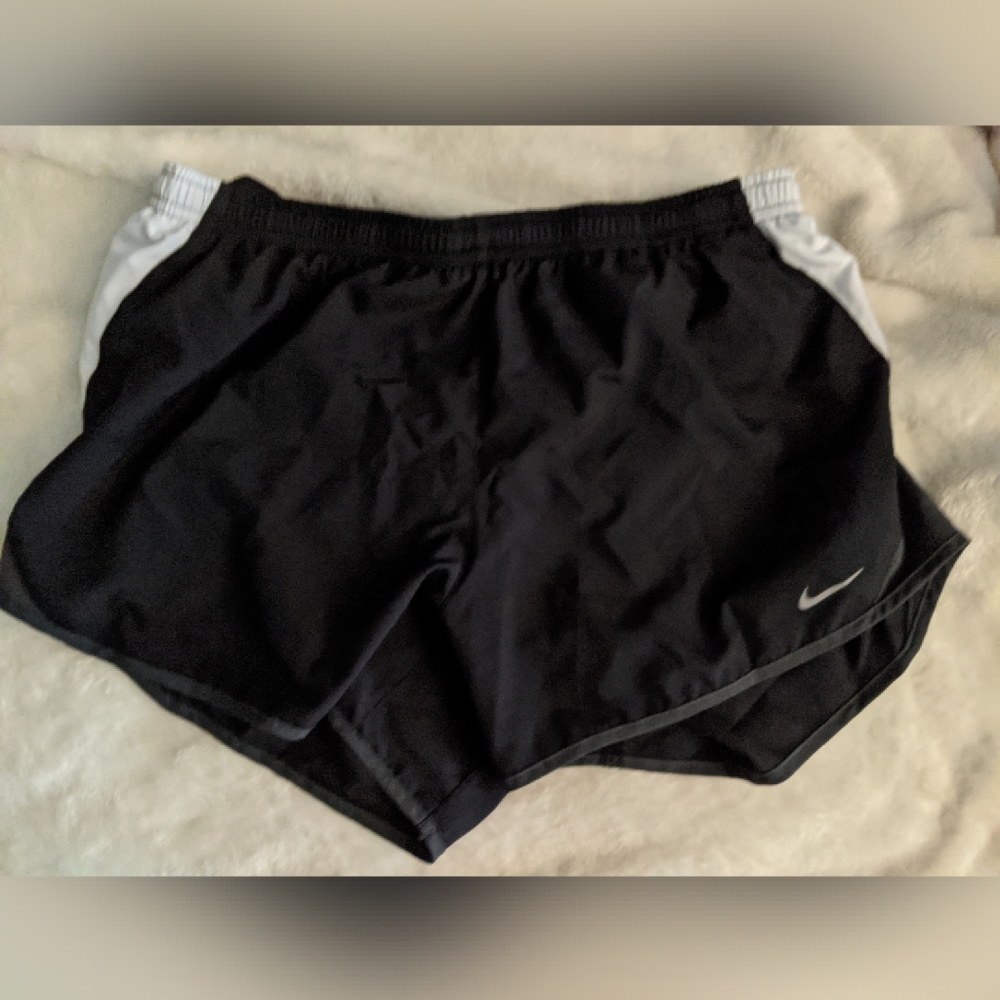Nike Women's dri fit shorts size medium
